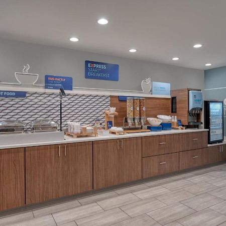 Holiday Inn Express & Suites Wadsworth By Ihg Buitenkant foto