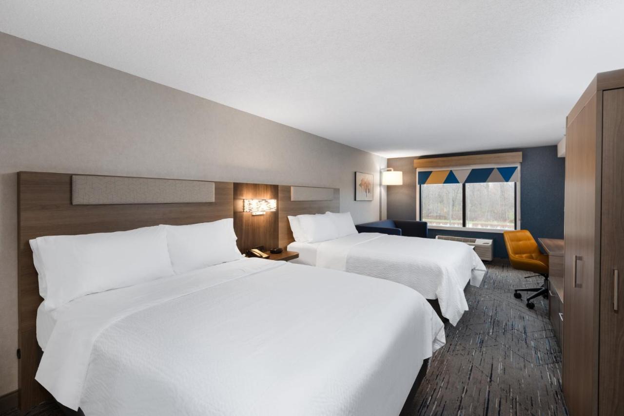 Holiday Inn Express & Suites Wadsworth By Ihg Buitenkant foto