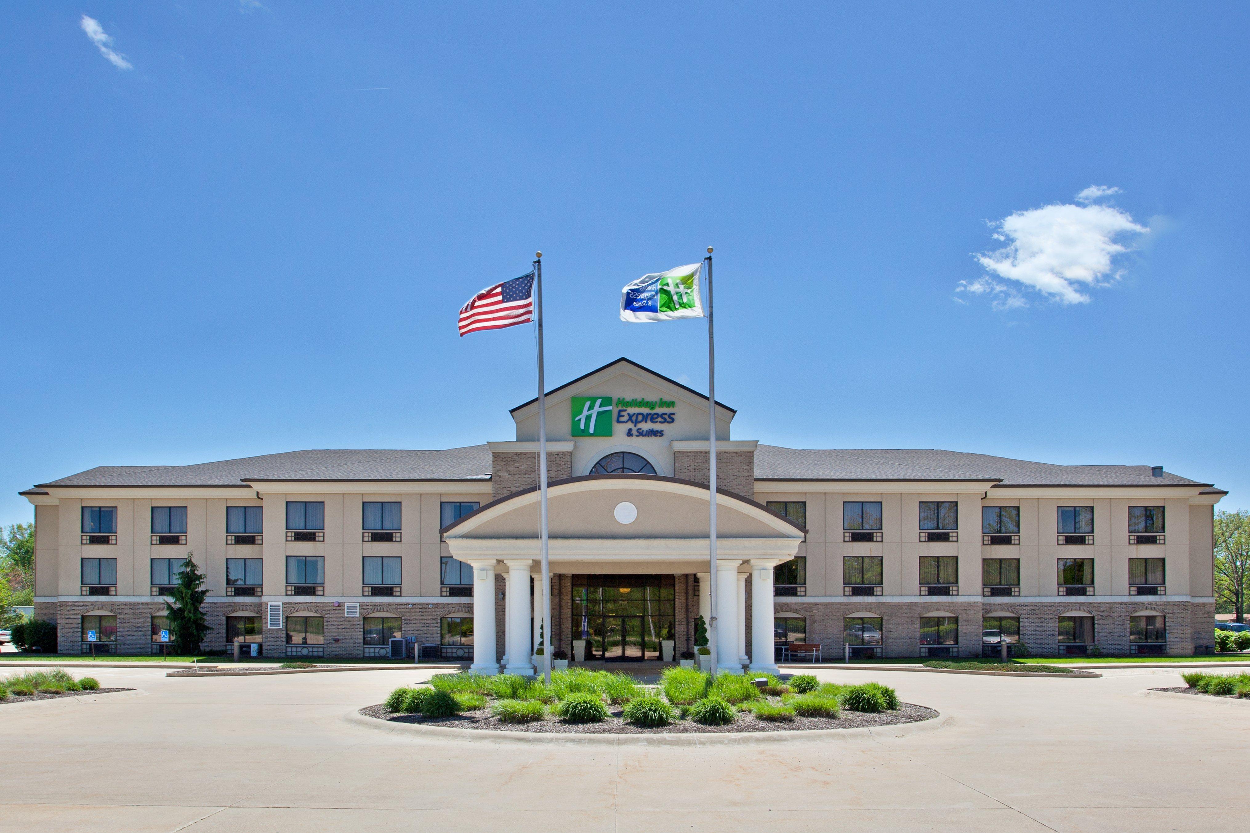Holiday Inn Express & Suites Wadsworth By Ihg Buitenkant foto