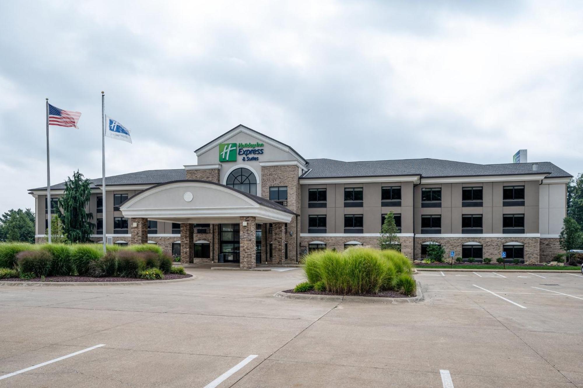 Holiday Inn Express & Suites Wadsworth By Ihg Buitenkant foto