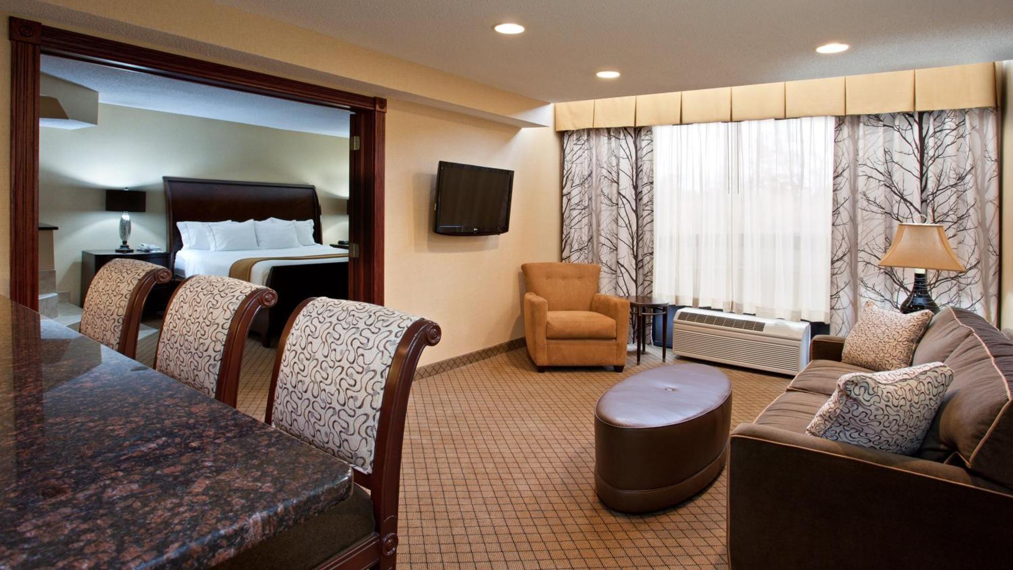 Holiday Inn Express & Suites Wadsworth By Ihg Buitenkant foto